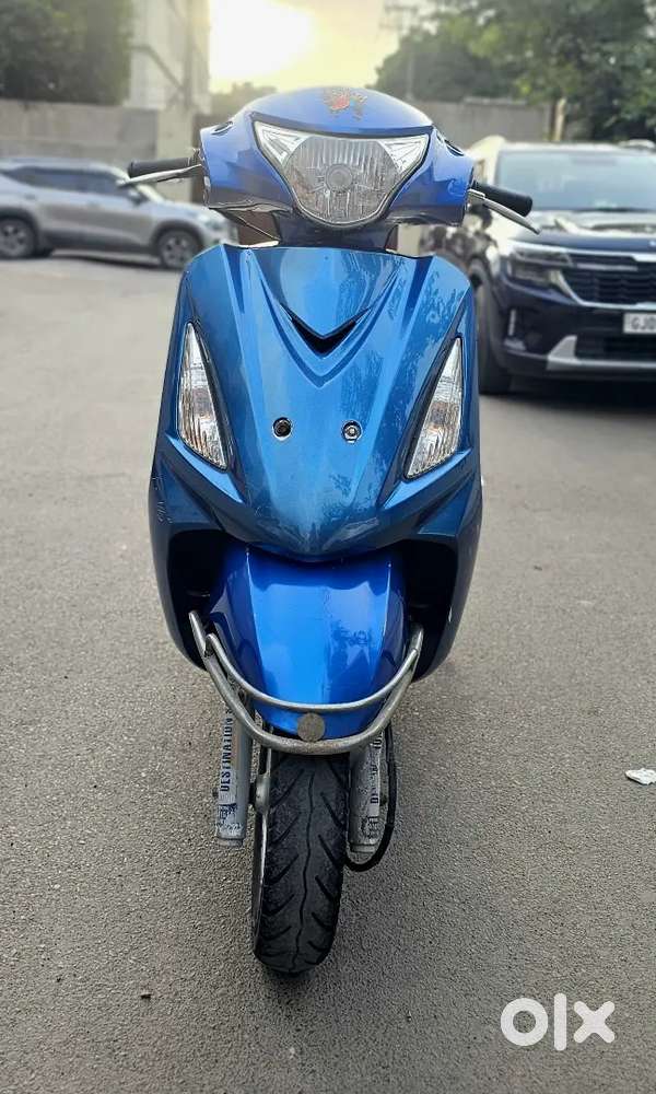 Mahadev bikes rajkot 80 feet road laxmiwadi main road opp anand bakery