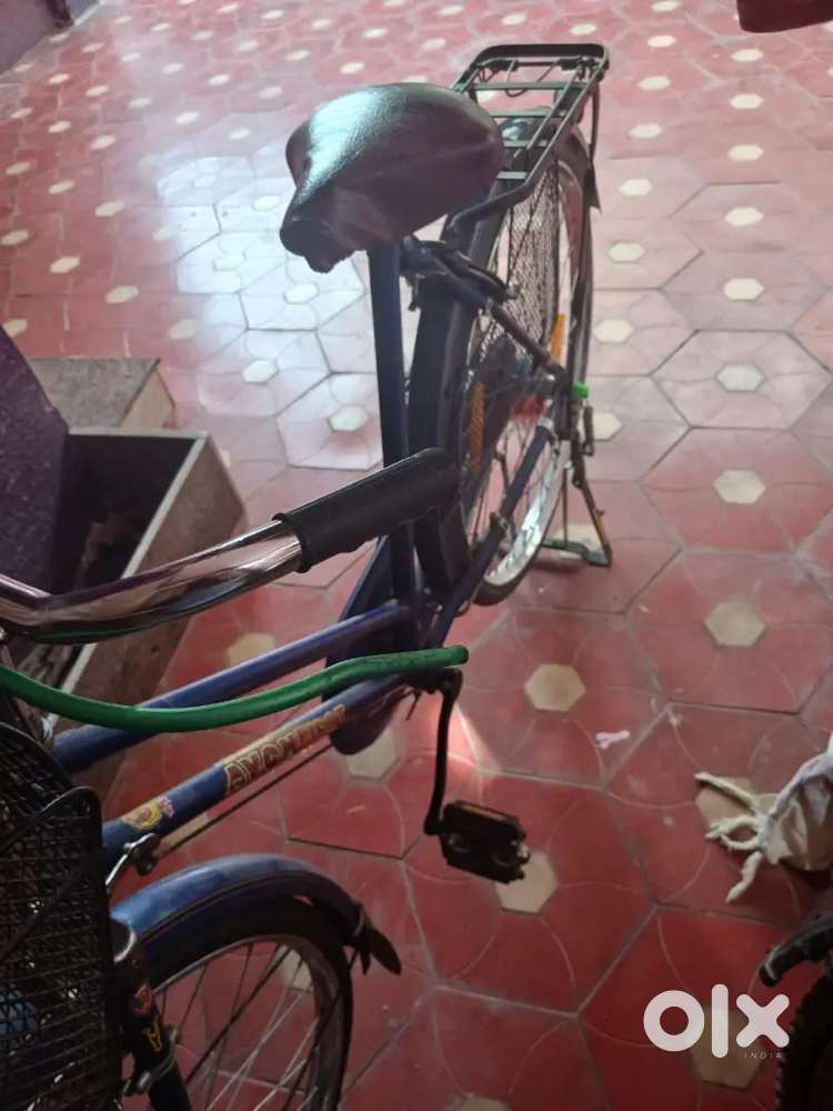 Avon brand lady bucycle good condition