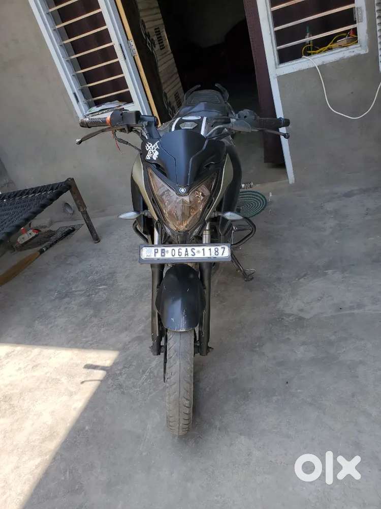 bajaj  ns 160