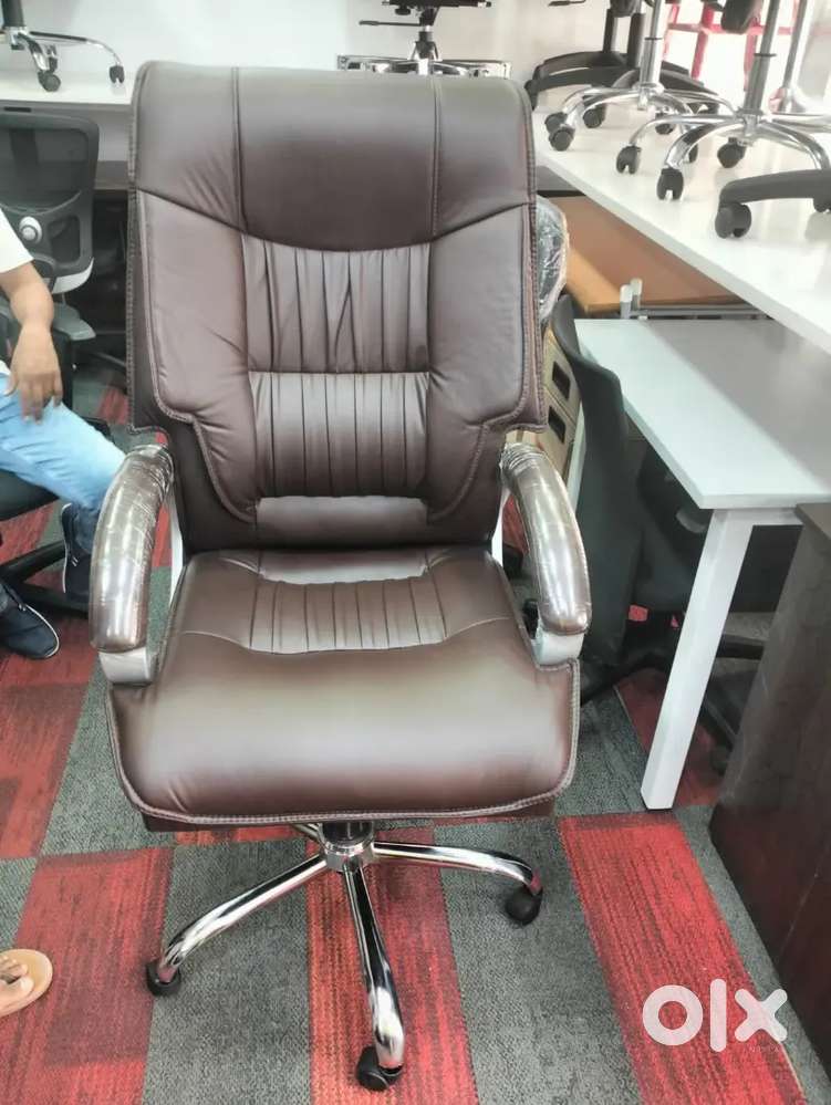 LEATHERETTE BOSS CHAIRS FOR SALE AT JUST RS 4700 ONLY