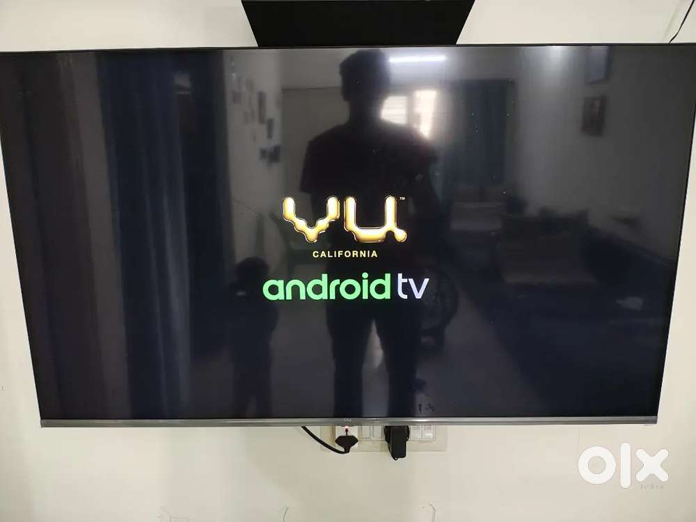 Vu premium 50' 4k TV in mint condition