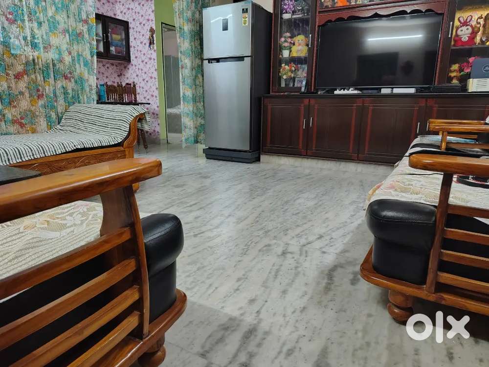 3 bhk Flat for Sale in Prime Area (1 km to Bandar Road)