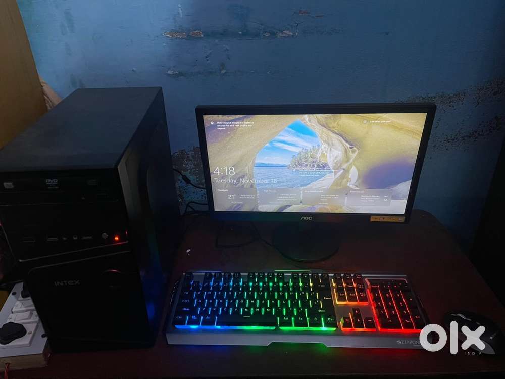 Full PC With rgb keyboard.