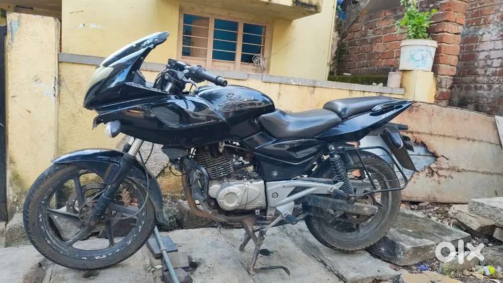 Urgent sell pulsar 220