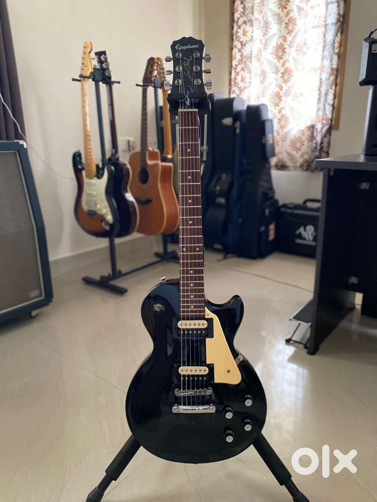 Gibson Epiphone Les Paul Studio LT Electric Guitar with pick guard