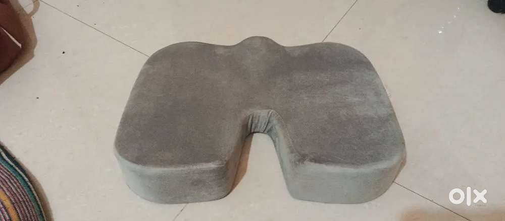 U shaped cushion pillow for coccyx tail bone Tynor life