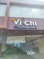 Restaurant captain