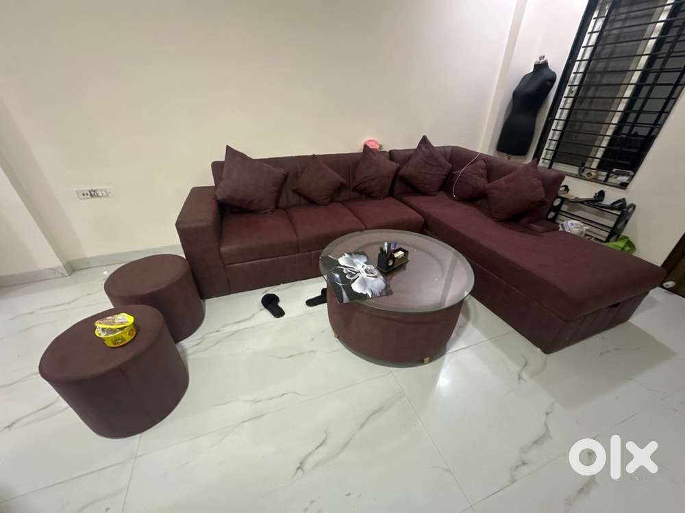 Sofa set with centre table