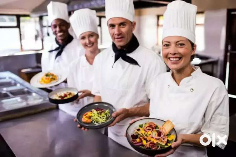Waiter job in 5star hotel/banquet
