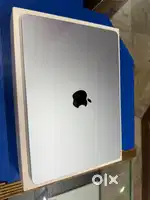 apple macbook air M4. 16gb 256gb like new with 10months warrenty