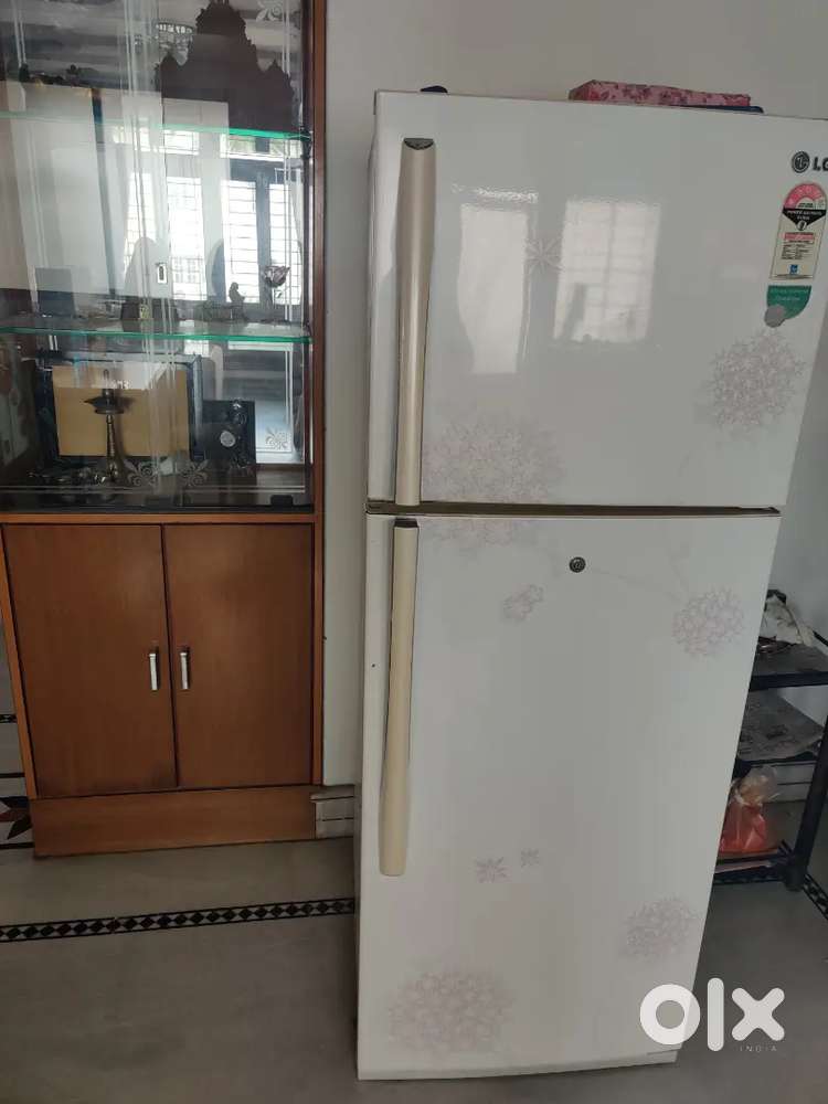LG REFRIGERATOR FOR SALE