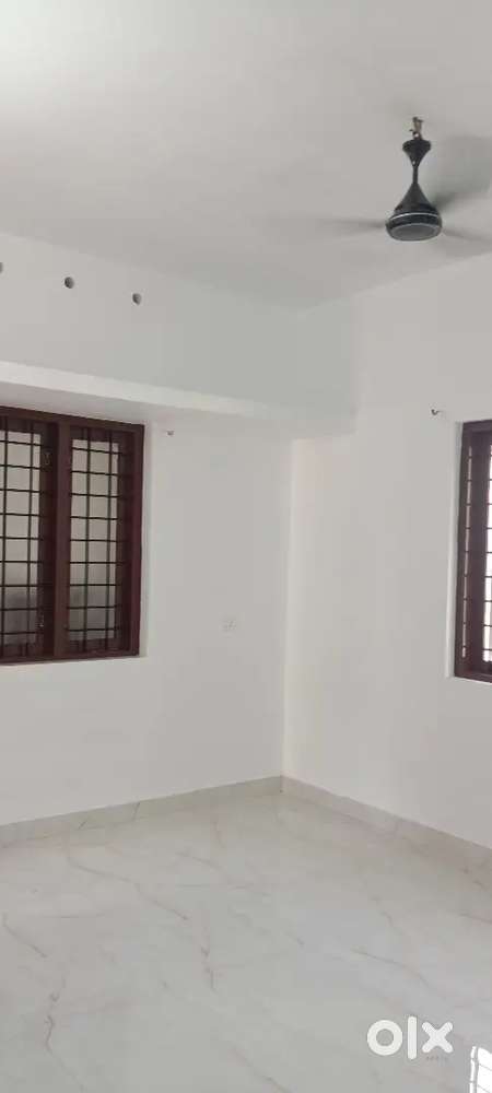 2 Bhk Rental Second floor 3000 per person minimum of 4