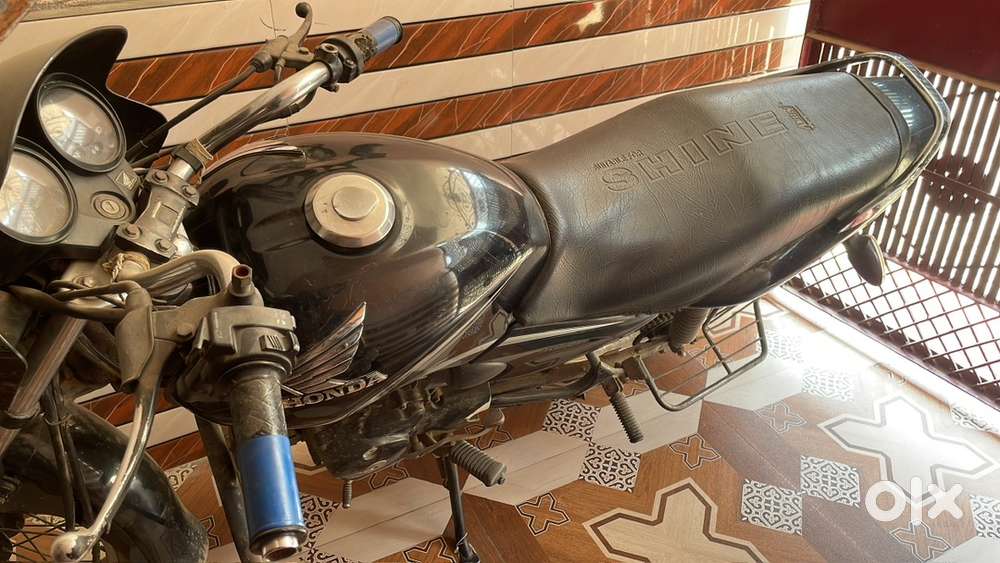 Never repaired engine , black colour