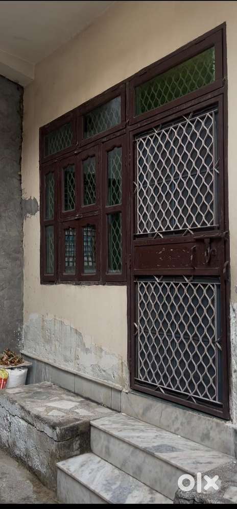 Near Orthoplus Hospital. Available for rent for small size family