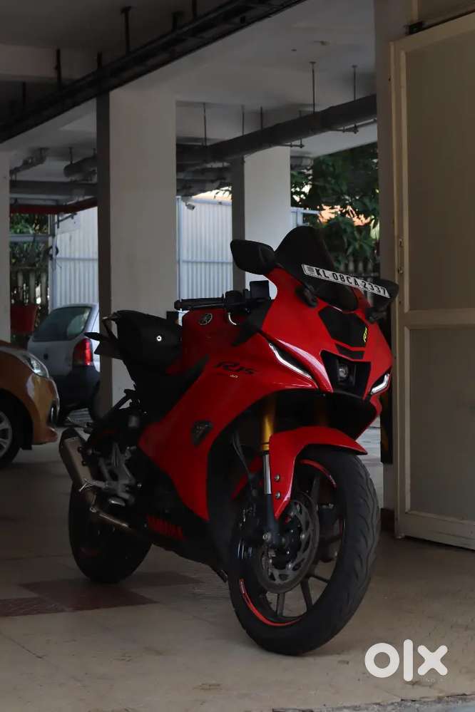 Yamaha R15 V4 (2023)