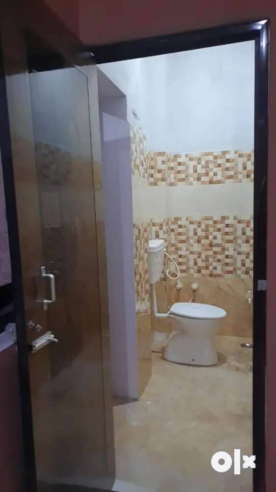 1 room with kitchen in Aliganj Sector Q