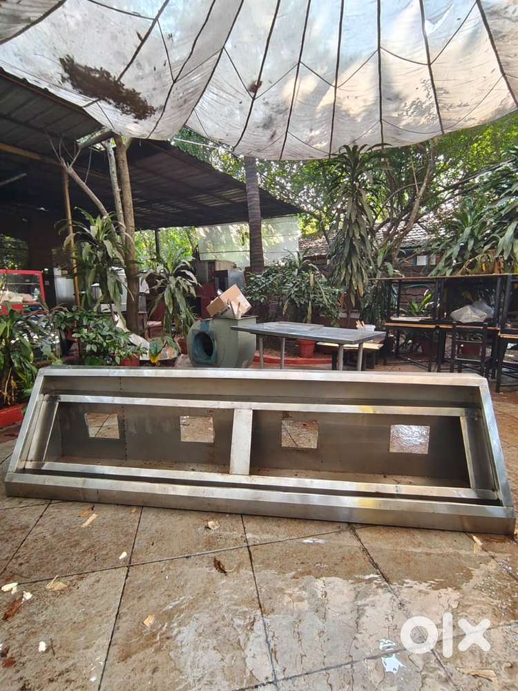 Stainless steel exhaust hood for restaurant