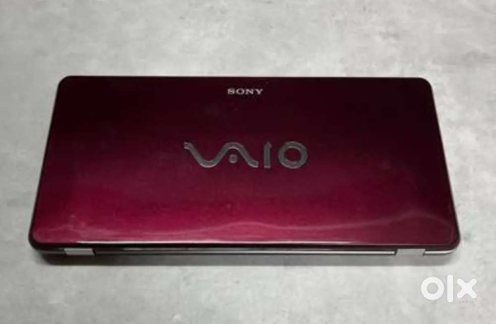 Sony Vaio VGN CS16G Notebook red