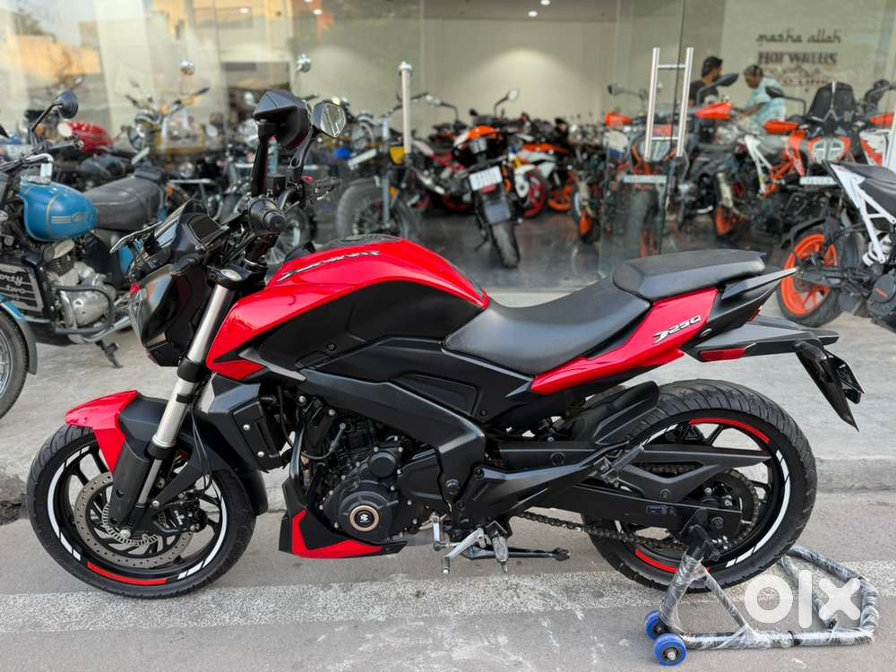 Bajaj dominar 250 single owner showroom condition