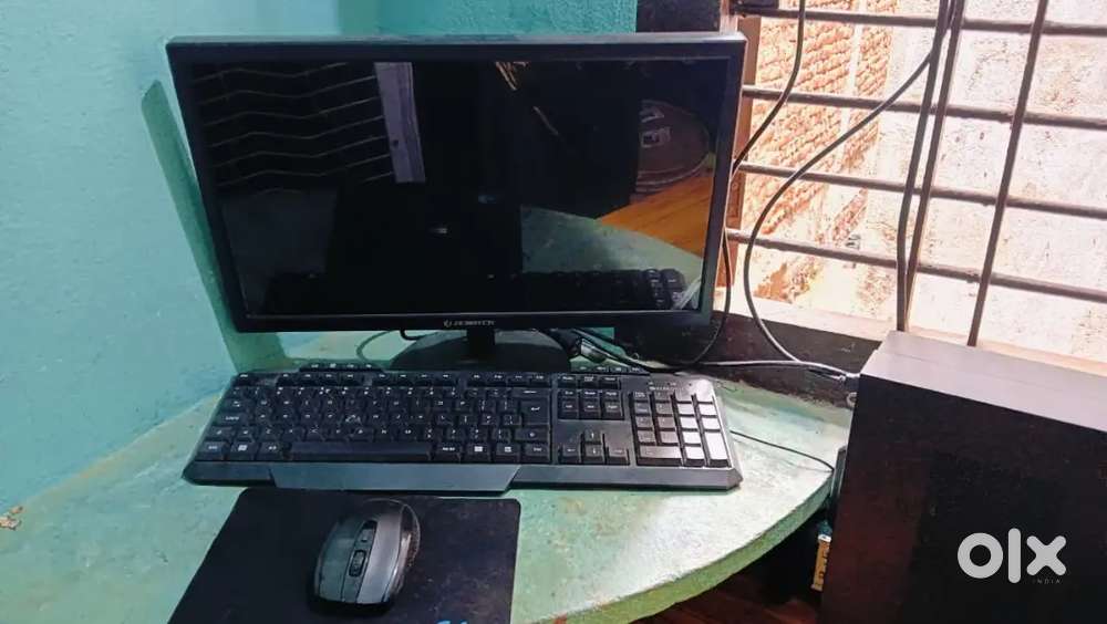 Computer/with monitor/set-up