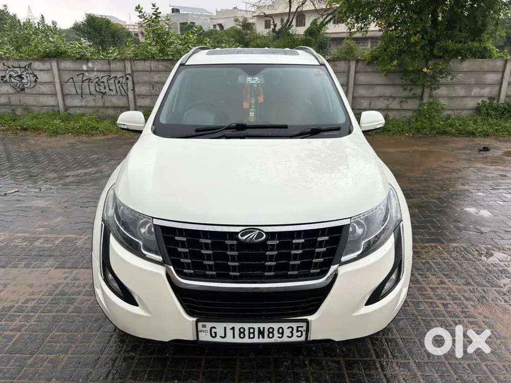 Mahindra XUV500 2021