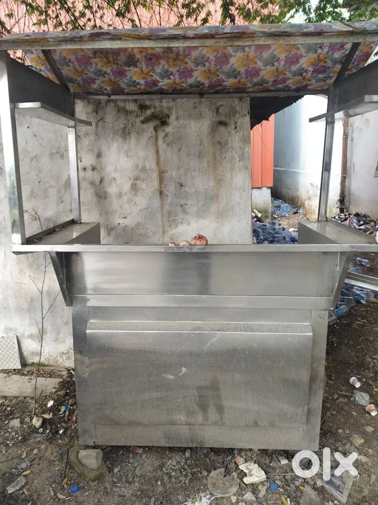 Tea stand juice counter