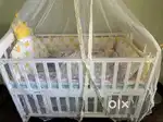 BABY CRIB WITH WHEELS
