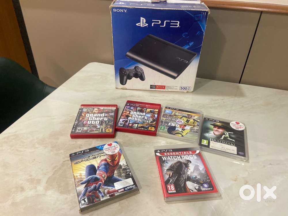 Playstation 3 with 6 CDs