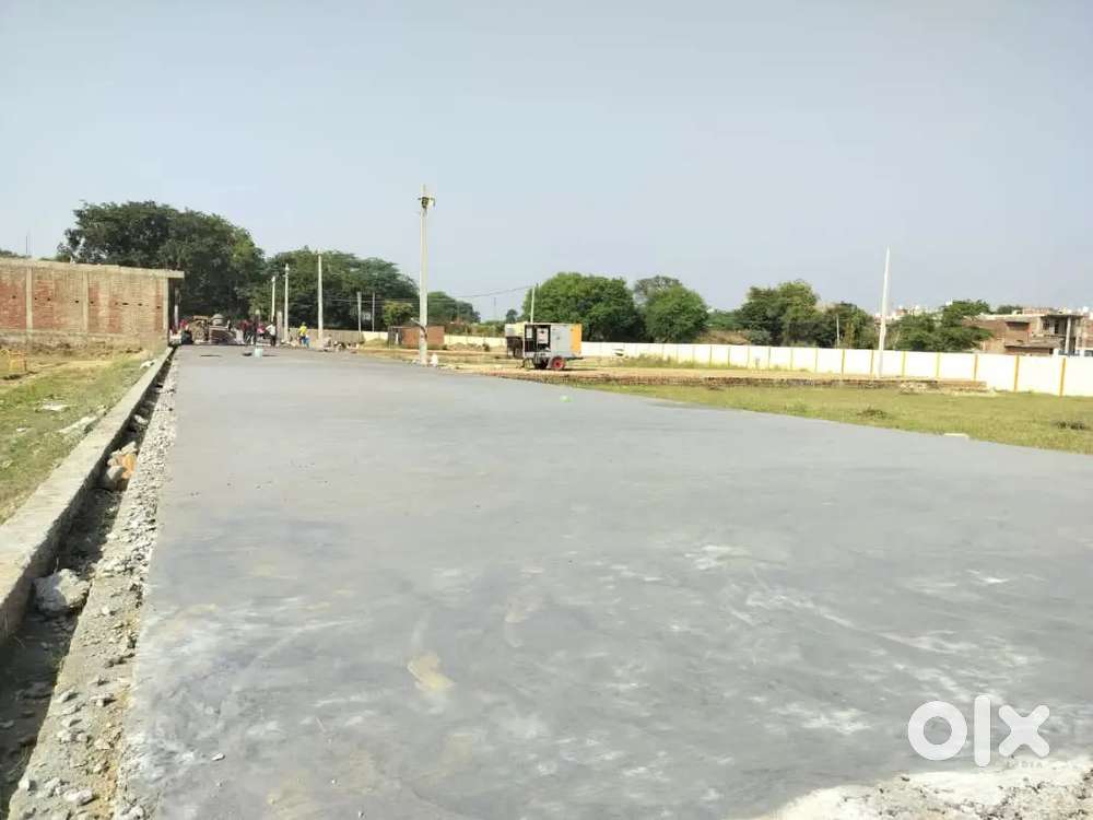 बाबा के बुलडोजर से मुक्त प्लाट ले सुल्तानपुर हाइवे पर बैंक लोन के साथ