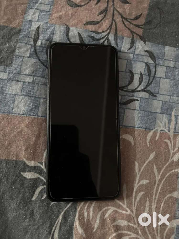 Realmi C33 .4 Ram 64 gb 2 year old