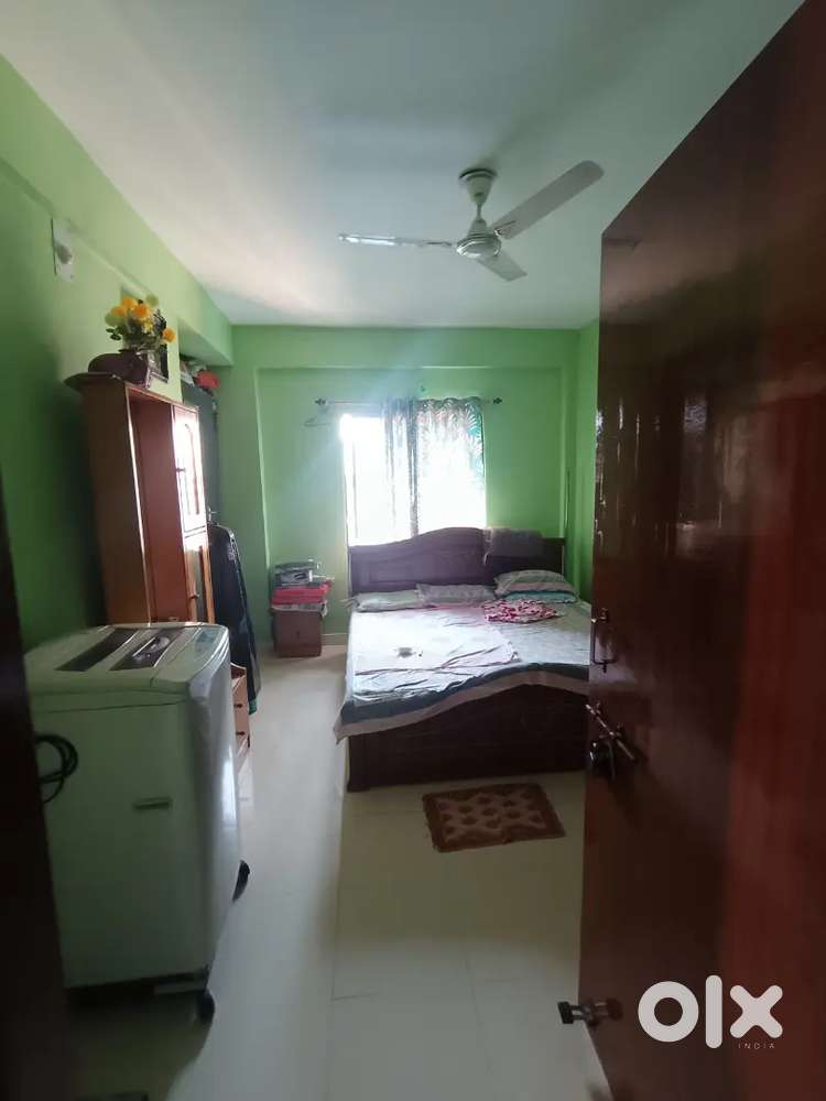 A 3 BHK flat, Pragati Path, Bahu Bazar, Ranchi . 1km to Oxford School