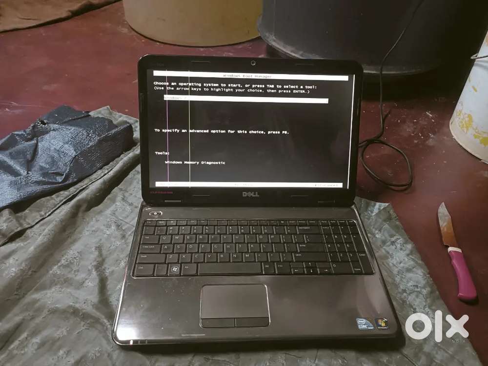 Dell aptop inspire i3 4/200 gb  two lines in display &restart problem