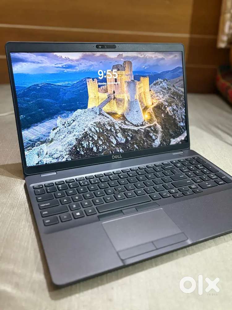 Dell Latitude 5500 – Intel i7, 16 GB RAM, 250 GB