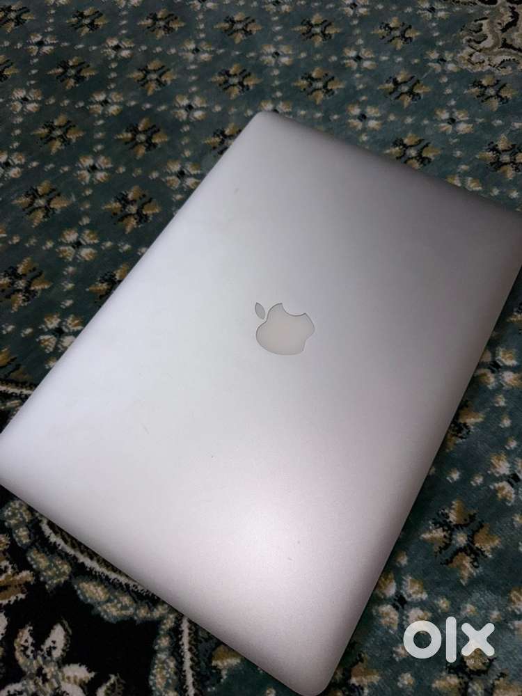 Macbook pro 15 Inch Early 2013