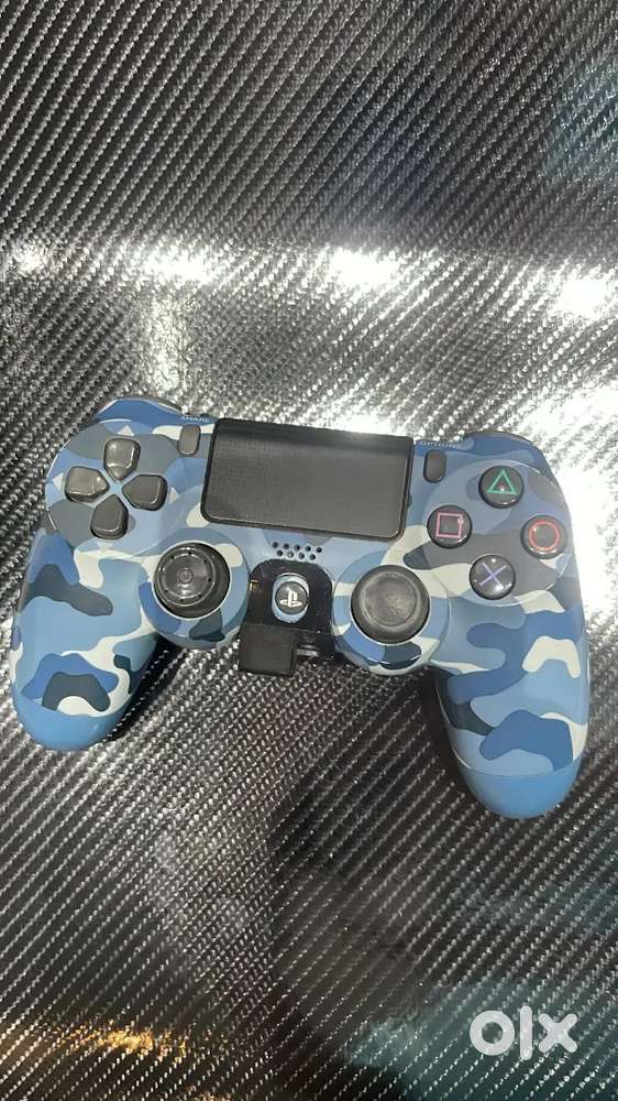 Ps4 controller with back paddles, brand new condition