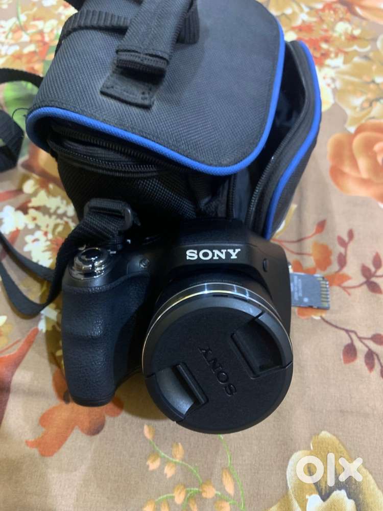 SONY CyberShot DSC-H300/BC E32 (20.1 MP, Black)