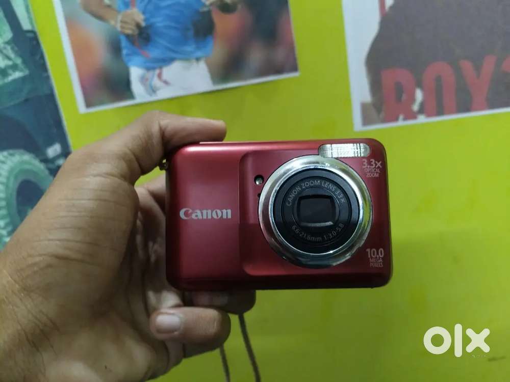 Canon PowerShot A800 digital camera.