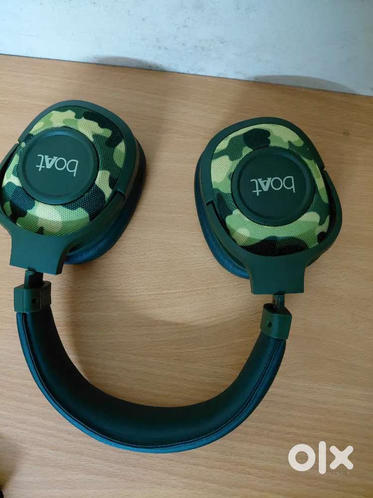 BOAT HEADPHONES