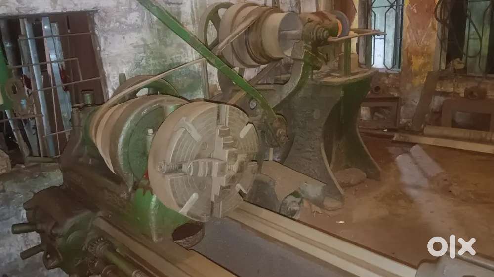 Lath machine