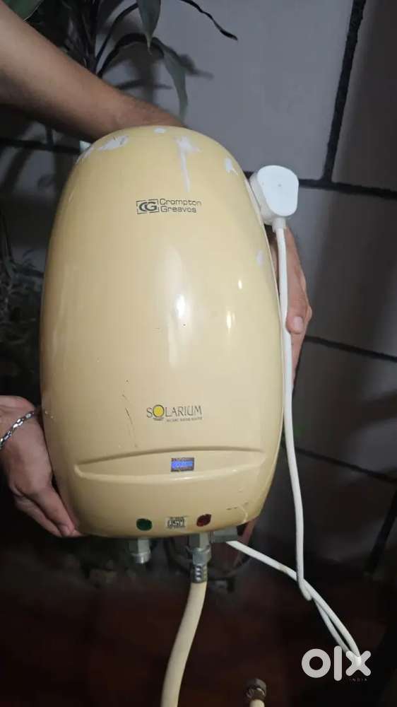 Electric Geyzer-Working Condition-Crompton Greaves-3 Litre Capacity