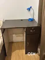 Computer table