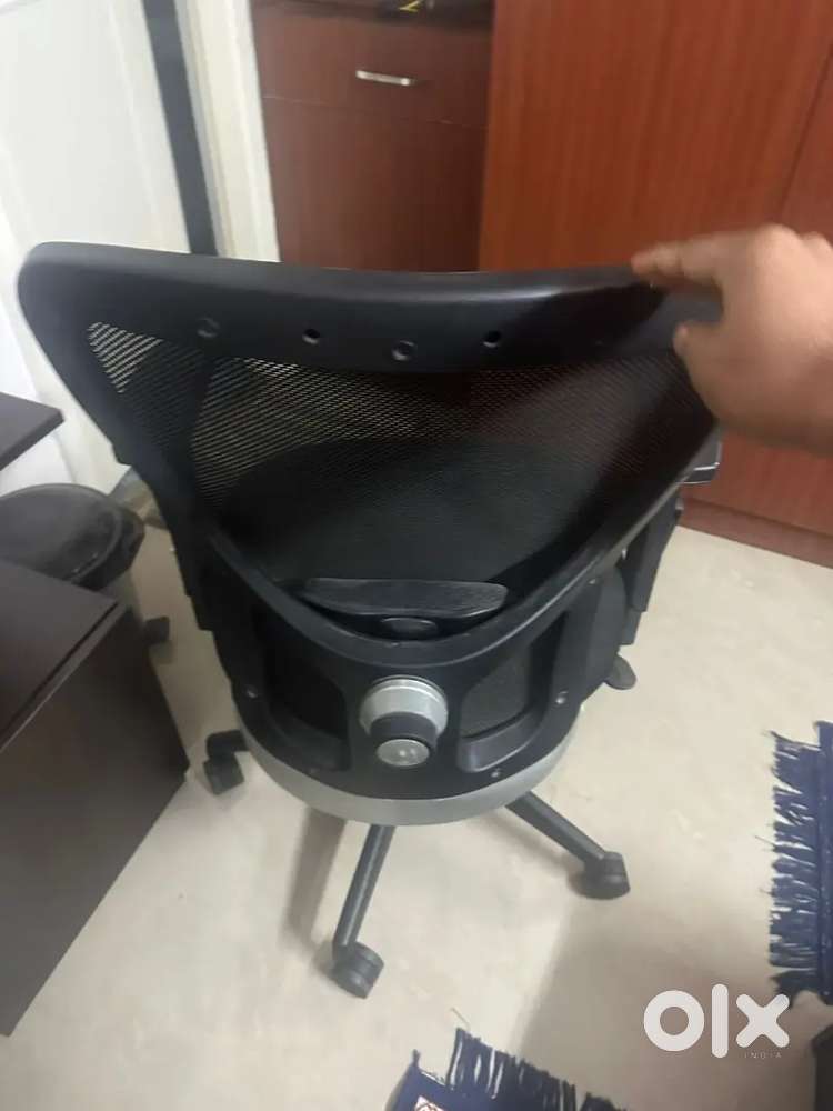 OFFICE CHAIR WITH LUMBAR SUPPORT AND HEIGHT ADJUSTMENT
