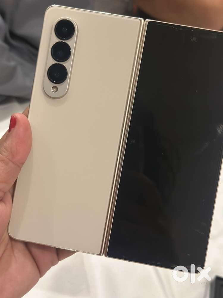 Fold 4 samsung