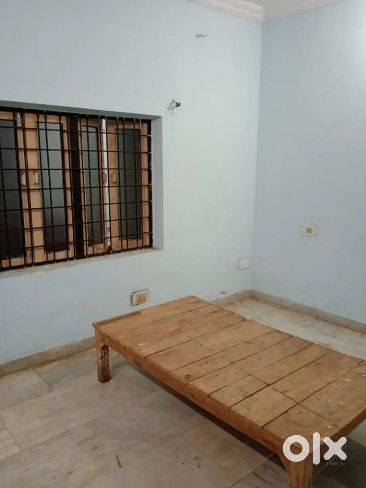 Required a female room partner or independence room