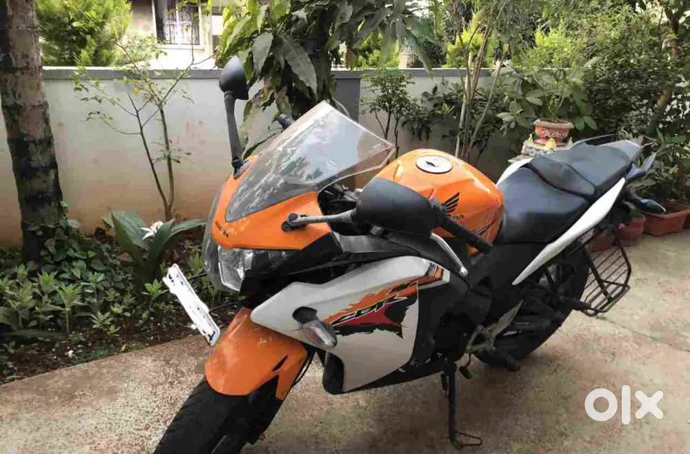 Honda CBR 150R Single Handed Used