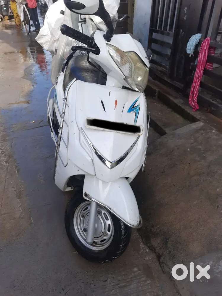 Hero duet, white colour :- excellent condition