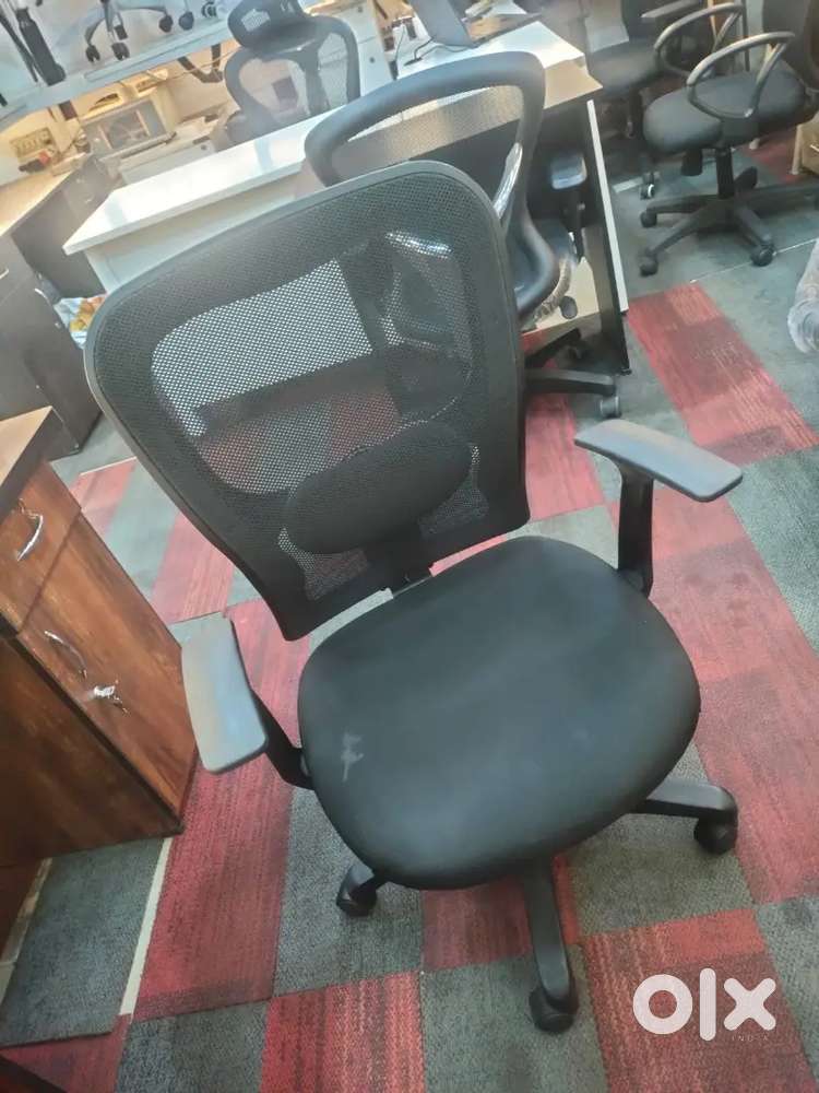 Marvel Medium Back Chairs Rs 2700 Each With Warranty Suitable.