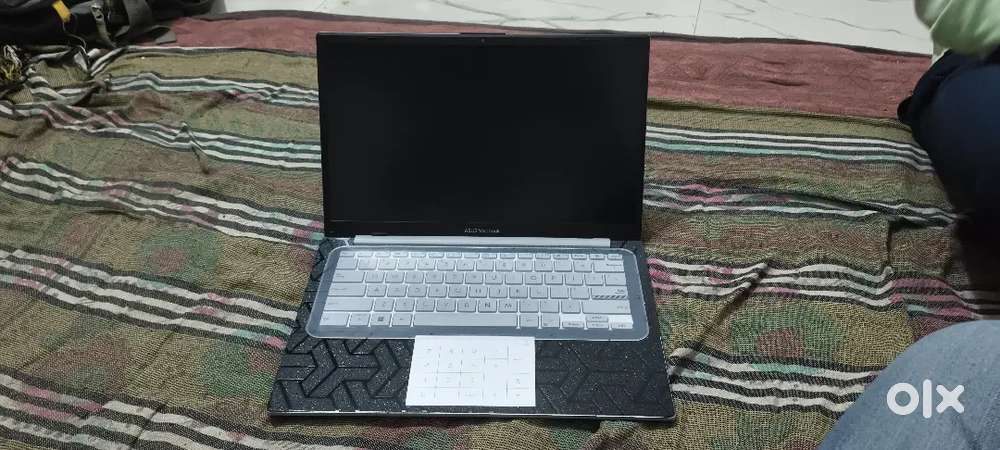 ASUS Vivobook Go 14 Rezyon 3 file: Asus Vivobook Go E1404FA