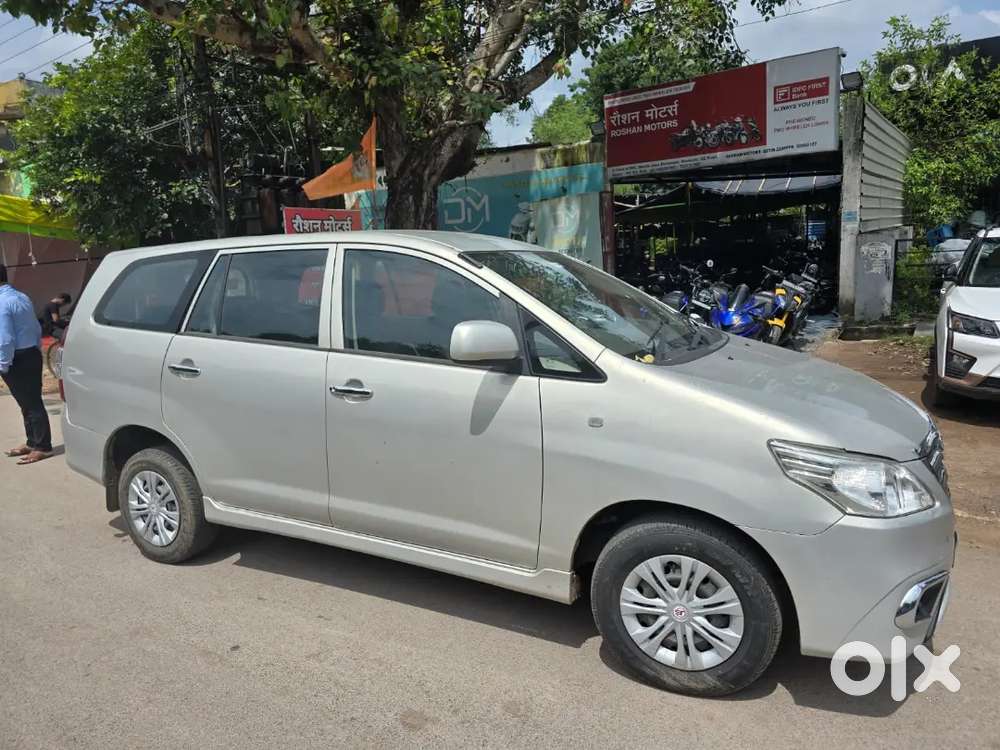 Toyota Innova 2.5 G 7th siter