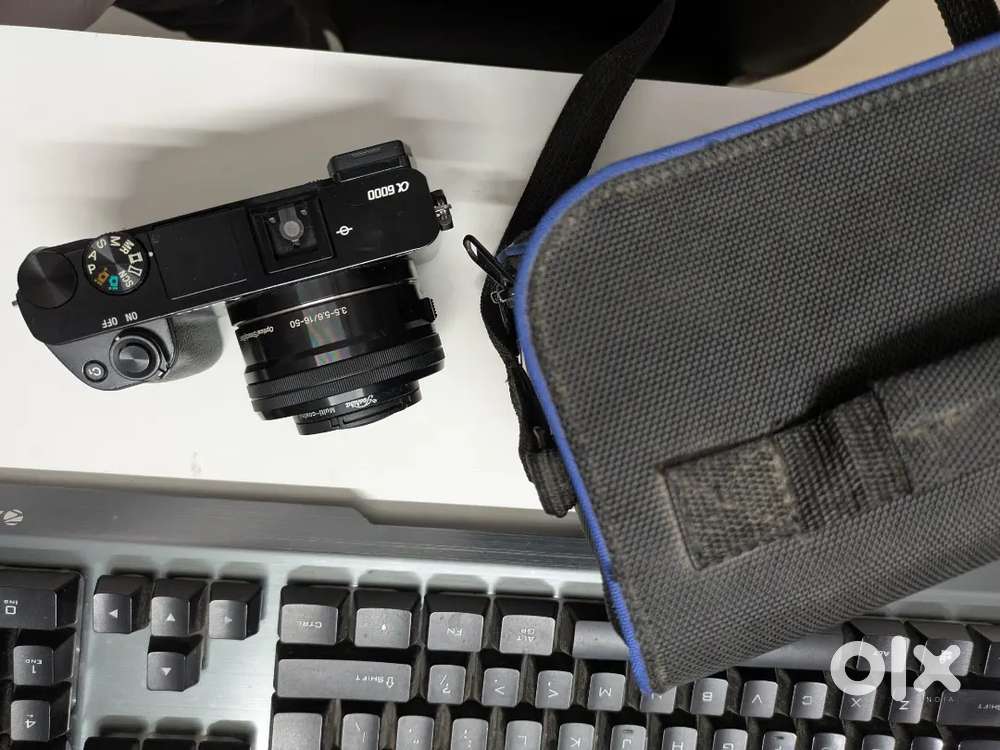 Sony a6000 mirrorless Camera with 16-50mm lens